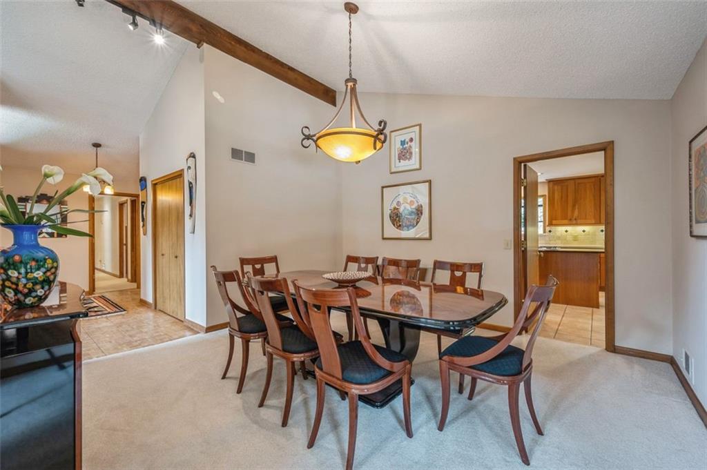 230 Brandon Place, Sandy Springs, Georgia 30328, 5 Bedrooms Bedrooms, ,3 BathroomsBathrooms,Residential,Sold,230 Brandon Place,7281332