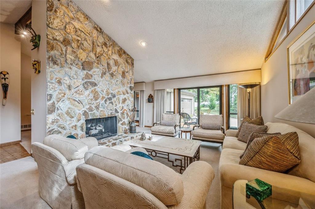 230 Brandon Place, Sandy Springs, Georgia 30328, 5 Bedrooms Bedrooms, ,3 BathroomsBathrooms,Residential,Sold,230 Brandon Place,7281332