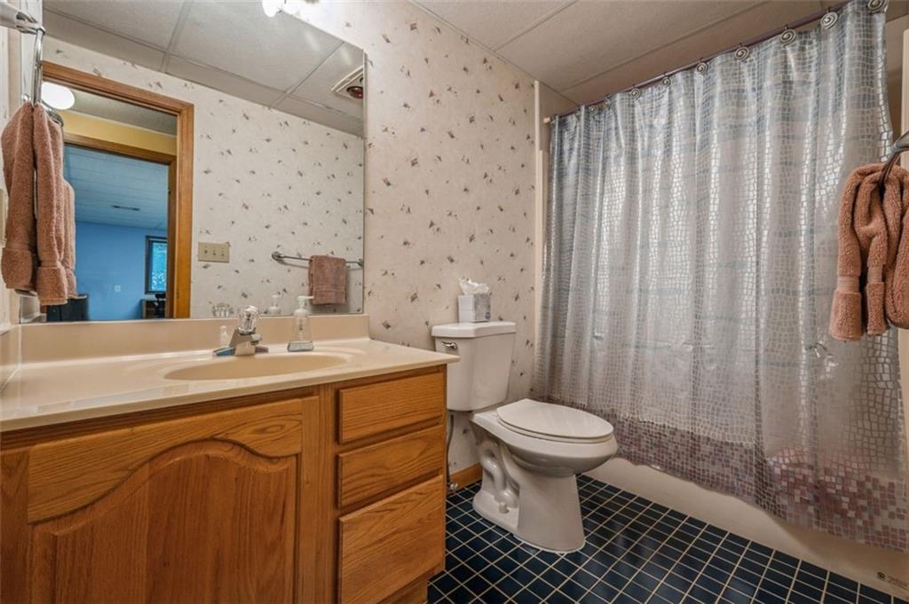 230 Brandon Place, Sandy Springs, Georgia 30328, 5 Bedrooms Bedrooms, ,3 BathroomsBathrooms,Residential,Sold,230 Brandon Place,7281332