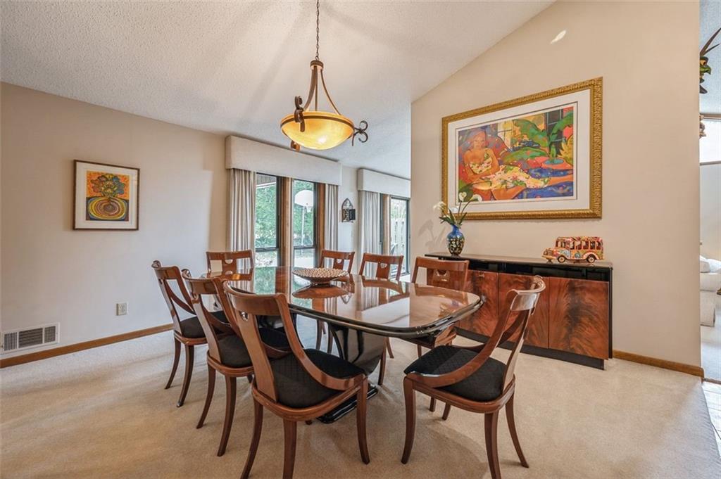 230 Brandon Place, Sandy Springs, Georgia 30328, 5 Bedrooms Bedrooms, ,3 BathroomsBathrooms,Residential,Sold,230 Brandon Place,7281332