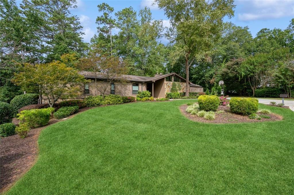 230 Brandon Place, Sandy Springs, Georgia 30328, 5 Bedrooms Bedrooms, ,3 BathroomsBathrooms,Residential,Sold,230 Brandon Place,7281332