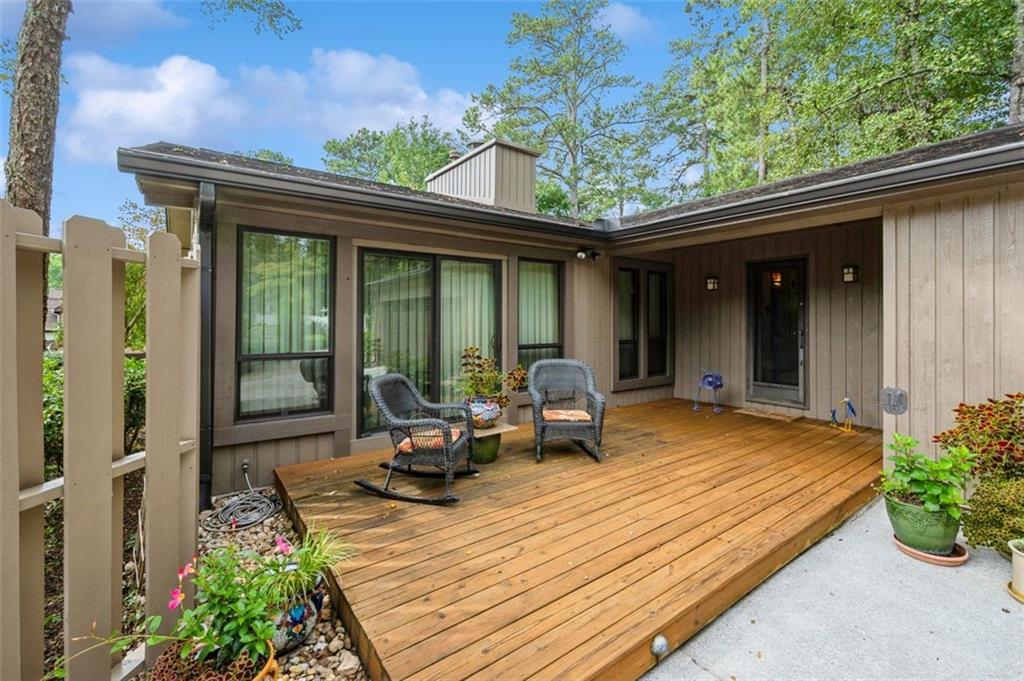 230 Brandon Place, Sandy Springs, Georgia 30328, 5 Bedrooms Bedrooms, ,3 BathroomsBathrooms,Residential,Sold,230 Brandon Place,7281332