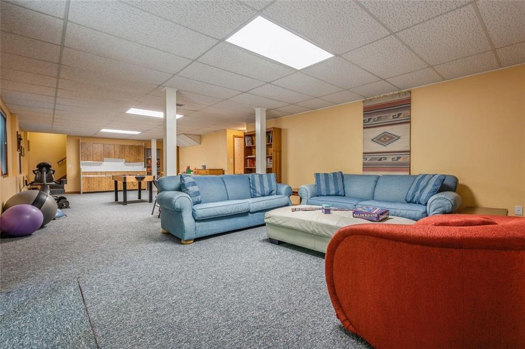 230 Brandon Place, Sandy Springs, Georgia 30328, 5 Bedrooms Bedrooms, ,3 BathroomsBathrooms,Residential,Sold,230 Brandon Place,7281332