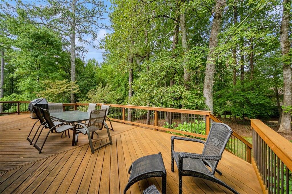 230 Brandon Place, Sandy Springs, Georgia 30328, 5 Bedrooms Bedrooms, ,3 BathroomsBathrooms,Residential,Sold,230 Brandon Place,7281332