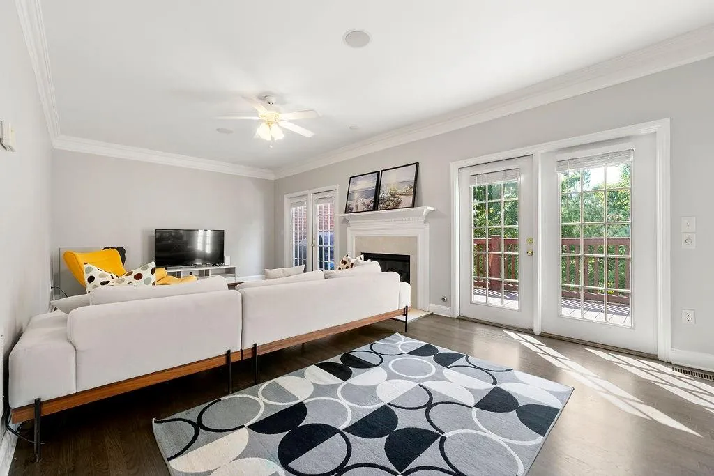 410 Brookview Circle, Sandy Springs, Georgia 30339, 4 Bedrooms Bedrooms, ,3 BathroomsBathrooms,Residential,Sold,410 Brookview Circle,7067165