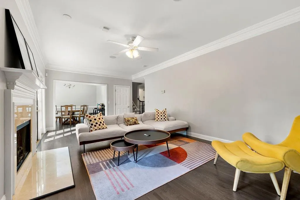 410 Brookview Circle, Sandy Springs, Georgia 30339, 4 Bedrooms Bedrooms, ,3 BathroomsBathrooms,Residential,Sold,410 Brookview Circle,7067165
