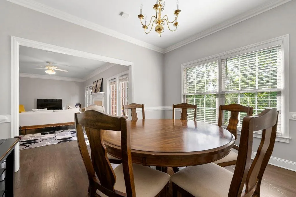 410 Brookview Circle, Sandy Springs, Georgia 30339, 4 Bedrooms Bedrooms, ,3 BathroomsBathrooms,Residential,Sold,410 Brookview Circle,7067165