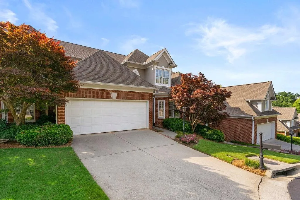 410 Brookview Circle, Sandy Springs, Georgia 30339, 4 Bedrooms Bedrooms, ,3 BathroomsBathrooms,Residential,Sold,410 Brookview Circle,7067165