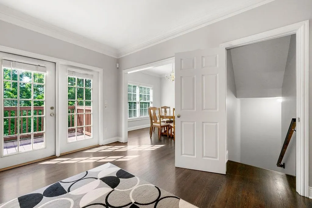 410 Brookview Circle, Sandy Springs, Georgia 30339, 4 Bedrooms Bedrooms, ,3 BathroomsBathrooms,Residential,Sold,410 Brookview Circle,7067165