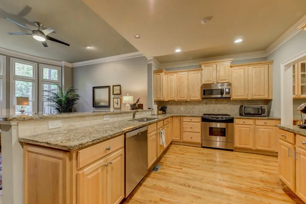 133 Chemin De Vie, Sandy Springs, Georgia 30328, 3 Bedrooms Bedrooms, ,3 BathroomsBathrooms,Residential,Sold,133 Chemin De Vie,6008341