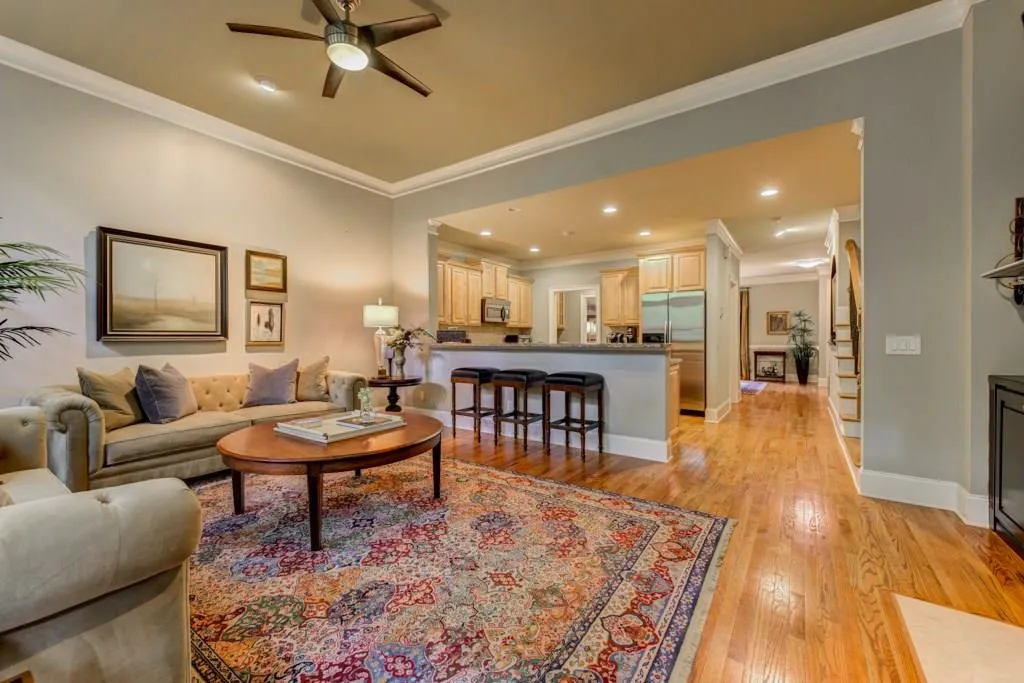 133 Chemin De Vie, Sandy Springs, Georgia 30328, 3 Bedrooms Bedrooms, ,3 BathroomsBathrooms,Residential,Sold,133 Chemin De Vie,6008341