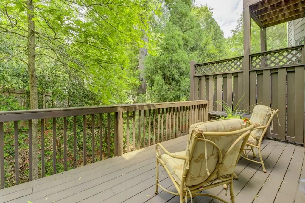 133 Chemin De Vie, Sandy Springs, Georgia 30328, 3 Bedrooms Bedrooms, ,3 BathroomsBathrooms,Residential,Sold,133 Chemin De Vie,6008341
