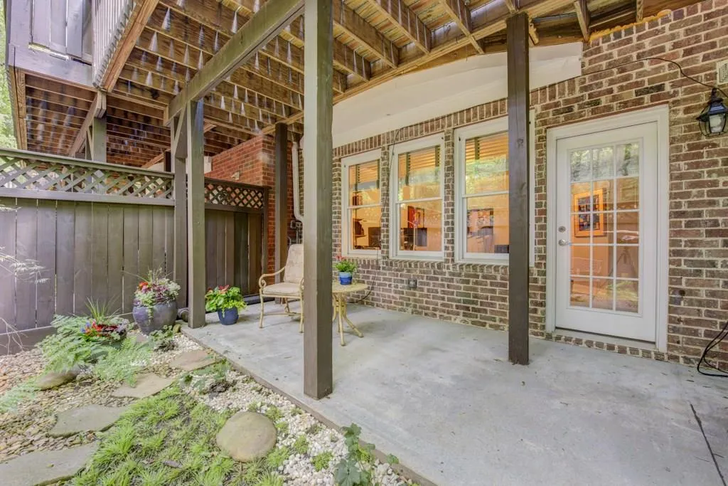 133 Chemin De Vie, Sandy Springs, Georgia 30328, 3 Bedrooms Bedrooms, ,3 BathroomsBathrooms,Residential,Sold,133 Chemin De Vie,6008341