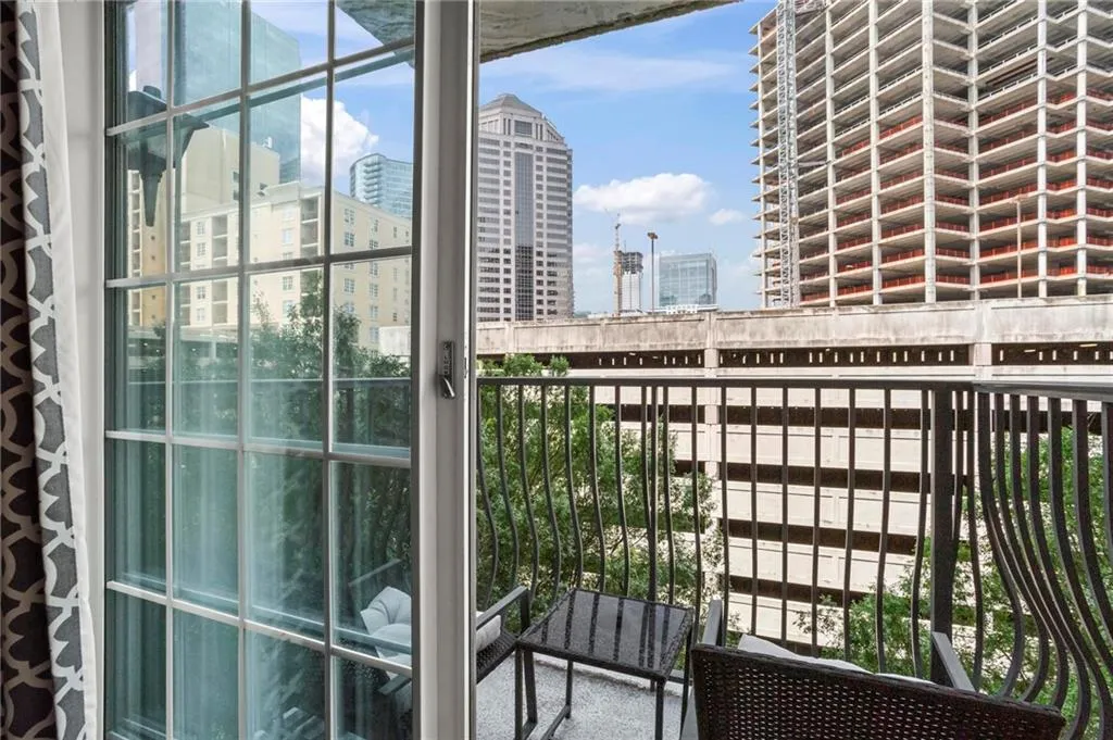 195 14th Street Ne Unit 604, Atlanta, Georgia 30309, 1 Bedroom Bedrooms, ,1 BathroomBathrooms,Residential,For Sale,195 14th Street Ne Unit 604,7666169