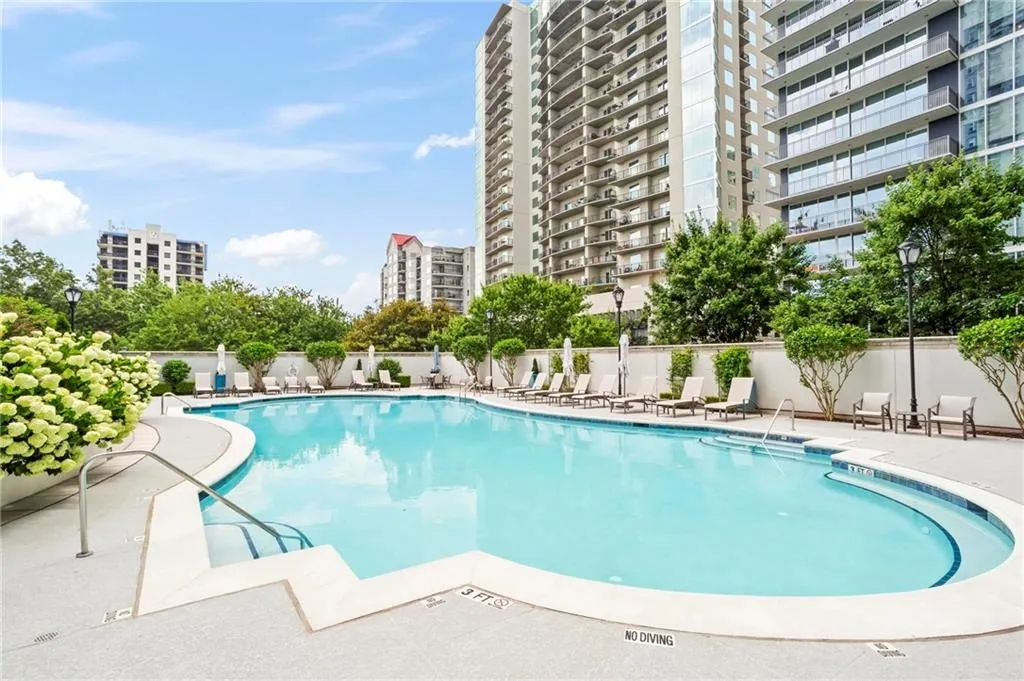 195 14th Street Ne Unit 604, Atlanta, Georgia 30309, 1 Bedroom Bedrooms, ,1 BathroomBathrooms,Residential,For Sale,195 14th Street Ne Unit 604,7666169