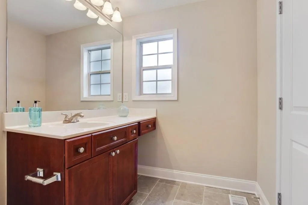 750 Dalrymple Road Ne Unit C1, Atlanta, Georgia 30328, 3 Bedrooms Bedrooms, ,2 BathroomsBathrooms,Residential,Sold,750 Dalrymple Road Ne Unit C1,5944690