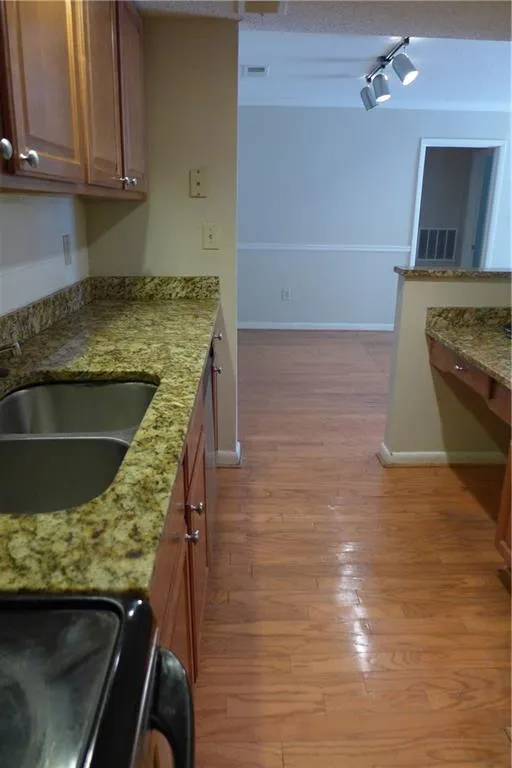 6900 Roswell Road Unit Q13, Sandy Springs, Georgia 30328, 2 Bedrooms Bedrooms, ,2 BathroomsBathrooms,Residential,Sold,6900 Roswell Road Unit Q13,6082376