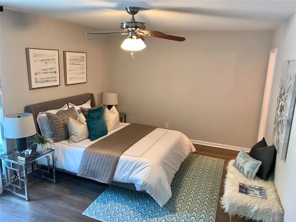 6700 Roswell Road Unit 31e, Sandy Springs, Georgia 30328, 2 Bedrooms Bedrooms, ,2 BathroomsBathrooms,Residential,Sold,6700 Roswell Road Unit 31e,7070554