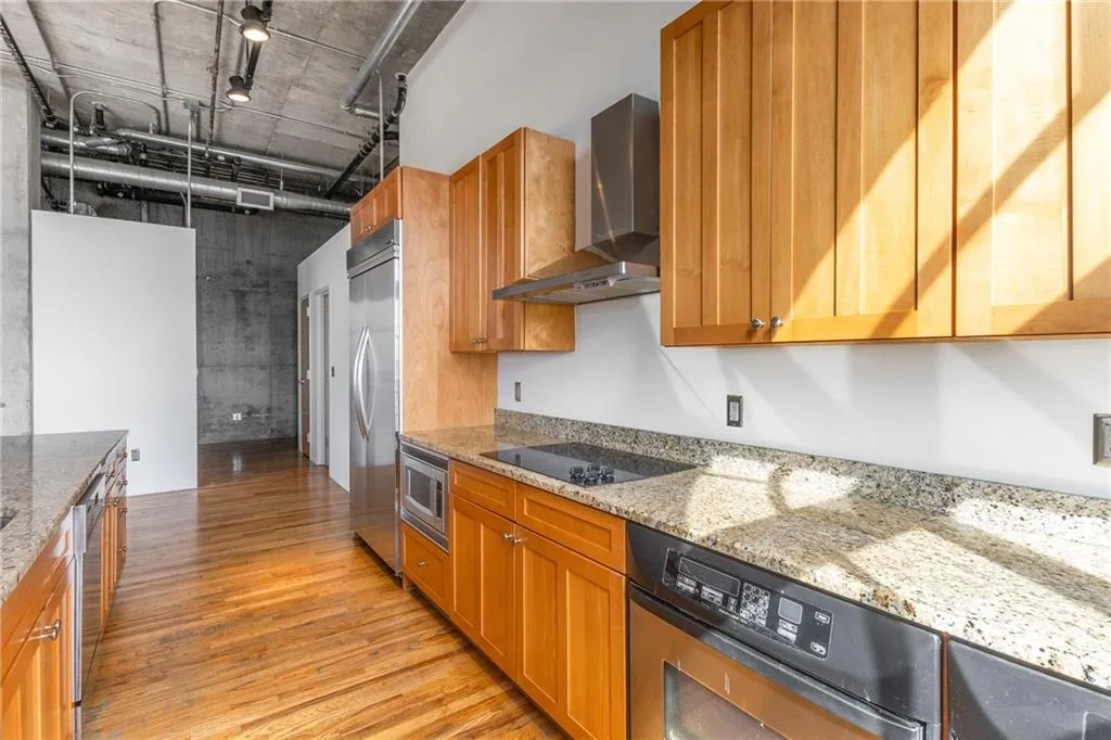 3180 Mathieson Drive Ne Unit 1010, Atlanta, Georgia 30305, 1 Bedroom Bedrooms, ,2 BathroomsBathrooms,Residential,For Sale,3180 Mathieson Drive Ne Unit 1010,7657727