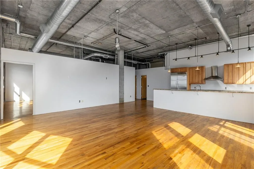 3180 Mathieson Drive Ne Unit 1010, Atlanta, Georgia 30305, 1 Bedroom Bedrooms, ,2 BathroomsBathrooms,Residential,For Sale,3180 Mathieson Drive Ne Unit 1010,7657727