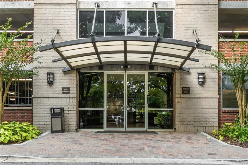 3180 Mathieson Drive Ne Unit 1010, Atlanta, Georgia 30305, 1 Bedroom Bedrooms, ,2 BathroomsBathrooms,Residential,For Sale,3180 Mathieson Drive Ne Unit 1010,7657727