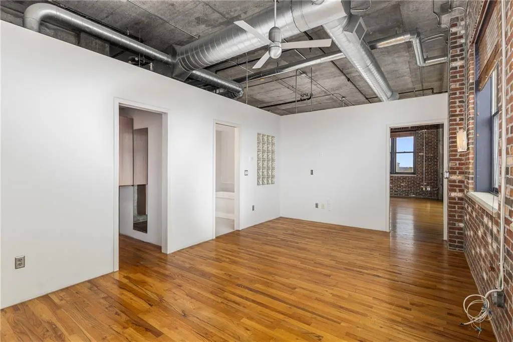 3180 Mathieson Drive Ne Unit 1010, Atlanta, Georgia 30305, 1 Bedroom Bedrooms, ,2 BathroomsBathrooms,Residential,For Sale,3180 Mathieson Drive Ne Unit 1010,7657727