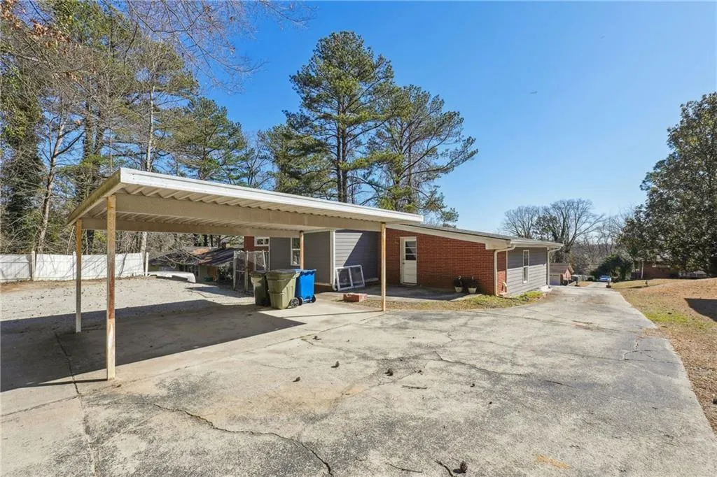 3035 Mclendon Circle Nw, Atlanta, Georgia 30318, 5 Bedrooms Bedrooms, ,2 BathroomsBathrooms,Residential,For Sale,3035 Mclendon Circle Nw,7528824