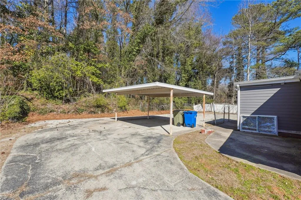 3035 Mclendon Circle Nw, Atlanta, Georgia 30318, 5 Bedrooms Bedrooms, ,2 BathroomsBathrooms,Residential,For Sale,3035 Mclendon Circle Nw,7528824