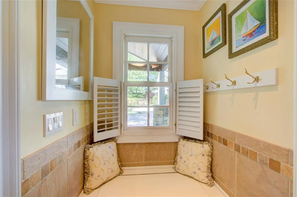Cute nook in the shower area and great storage.