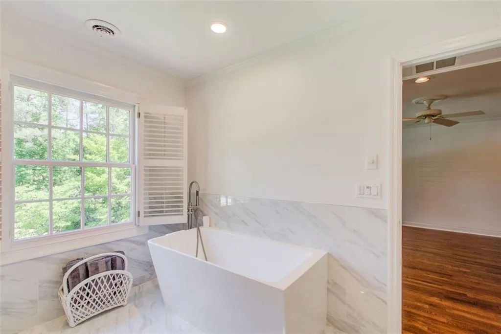 How about a  long soak in this  bathtub