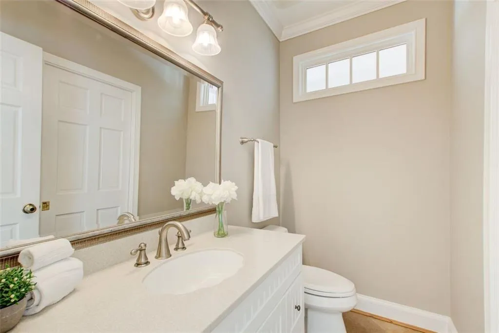 1/2 bath off keeping room.