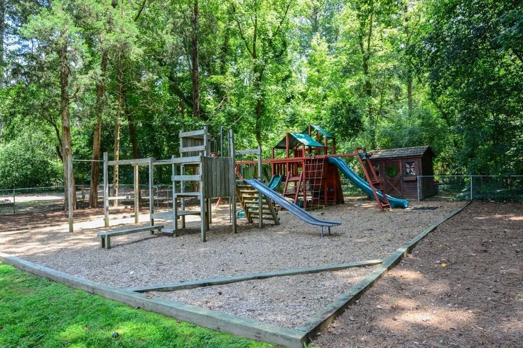 4900 Jett Road, Atlanta, Georgia 30327, 6 Bedrooms Bedrooms, ,7 BathroomsBathrooms,Residential,Sold,4900 Jett Road,6048701