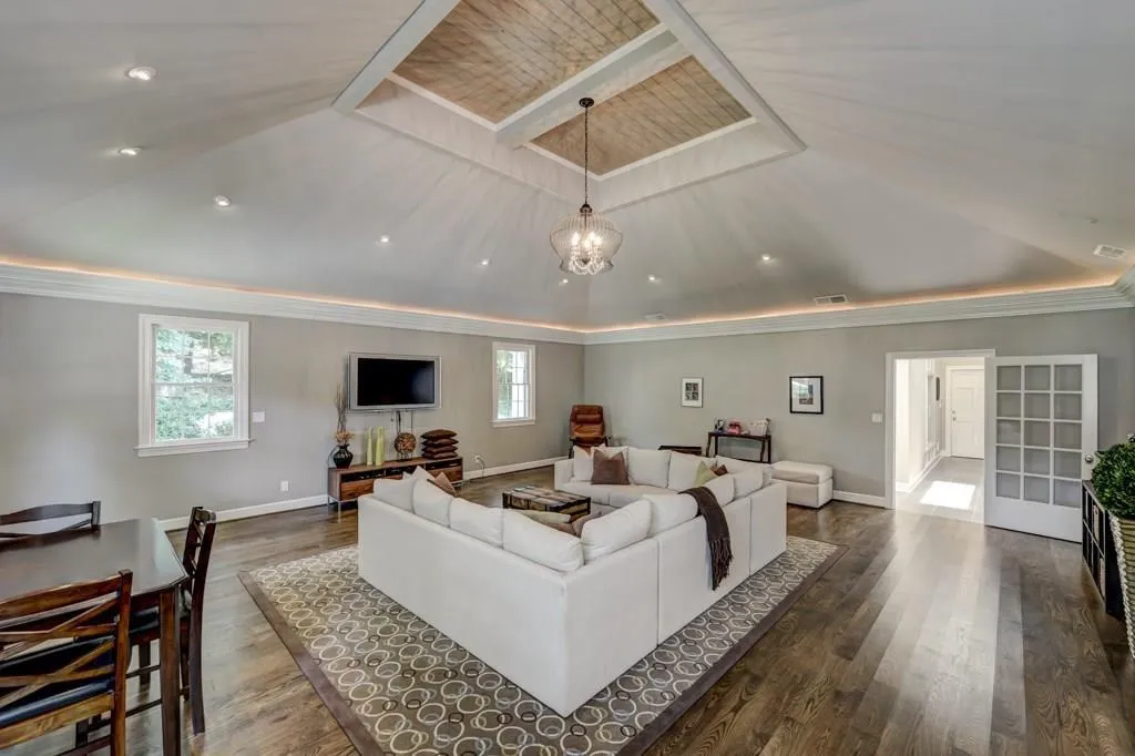 4900 Jett Road, Atlanta, Georgia 30327, 6 Bedrooms Bedrooms, ,7 BathroomsBathrooms,Residential,Sold,4900 Jett Road,6048701