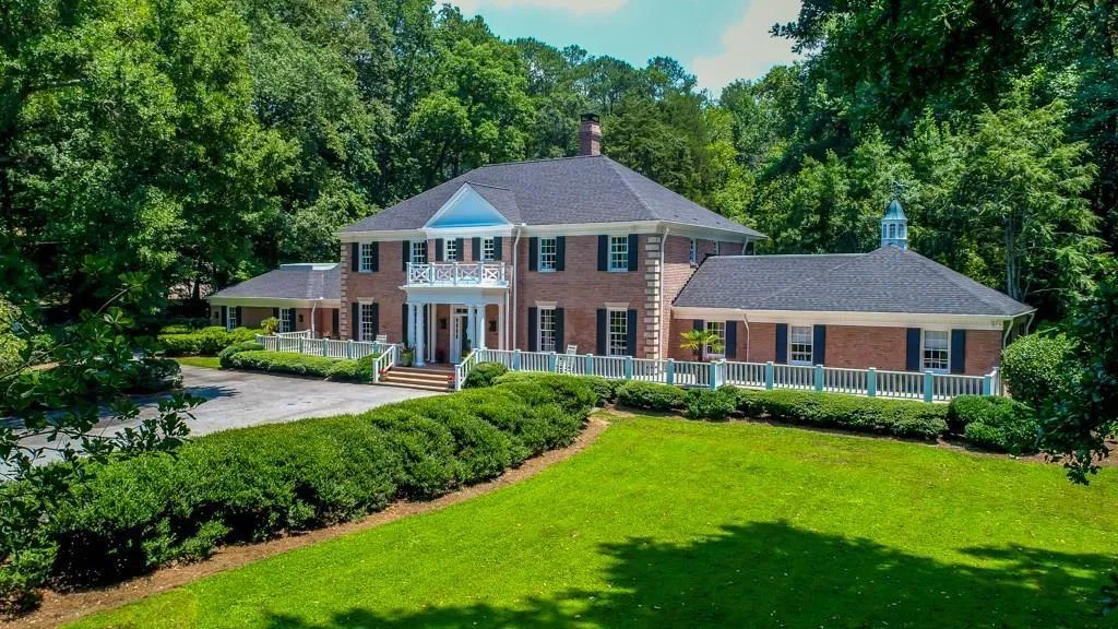 4900 Jett Road, Atlanta, Georgia 30327, 6 Bedrooms Bedrooms, ,7 BathroomsBathrooms,Residential,Sold,4900 Jett Road,6048701