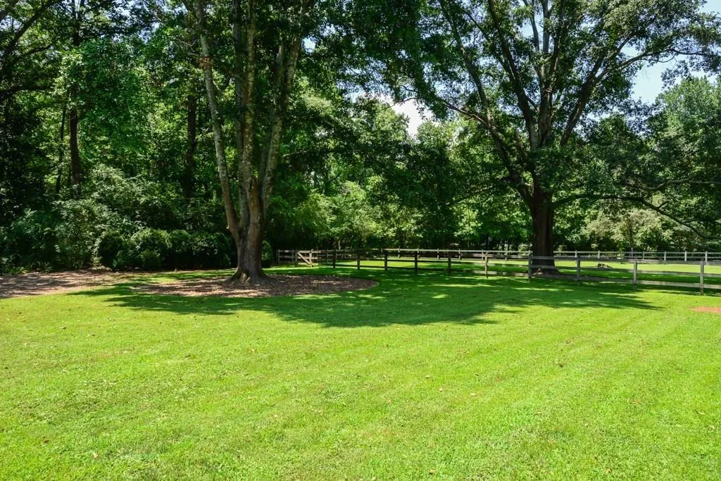 4900 Jett Road, Atlanta, Georgia 30327, 6 Bedrooms Bedrooms, ,7 BathroomsBathrooms,Residential,Sold,4900 Jett Road,6048701