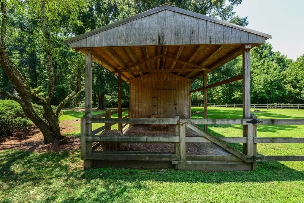 4900 Jett Road, Atlanta, Georgia 30327, 6 Bedrooms Bedrooms, ,7 BathroomsBathrooms,Residential,Sold,4900 Jett Road,6048701
