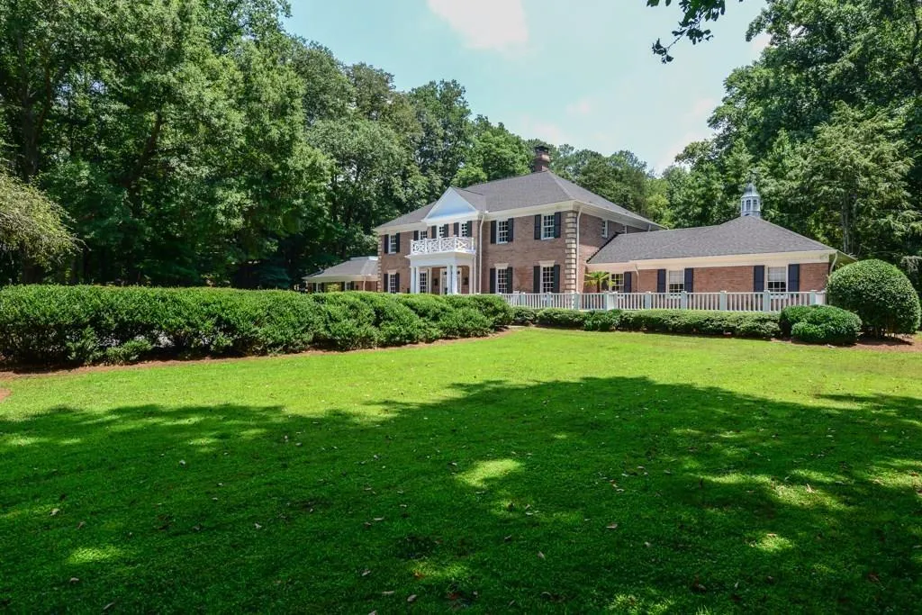 4900 Jett Road, Atlanta, Georgia 30327, 6 Bedrooms Bedrooms, ,7 BathroomsBathrooms,Residential,Sold,4900 Jett Road,6048701