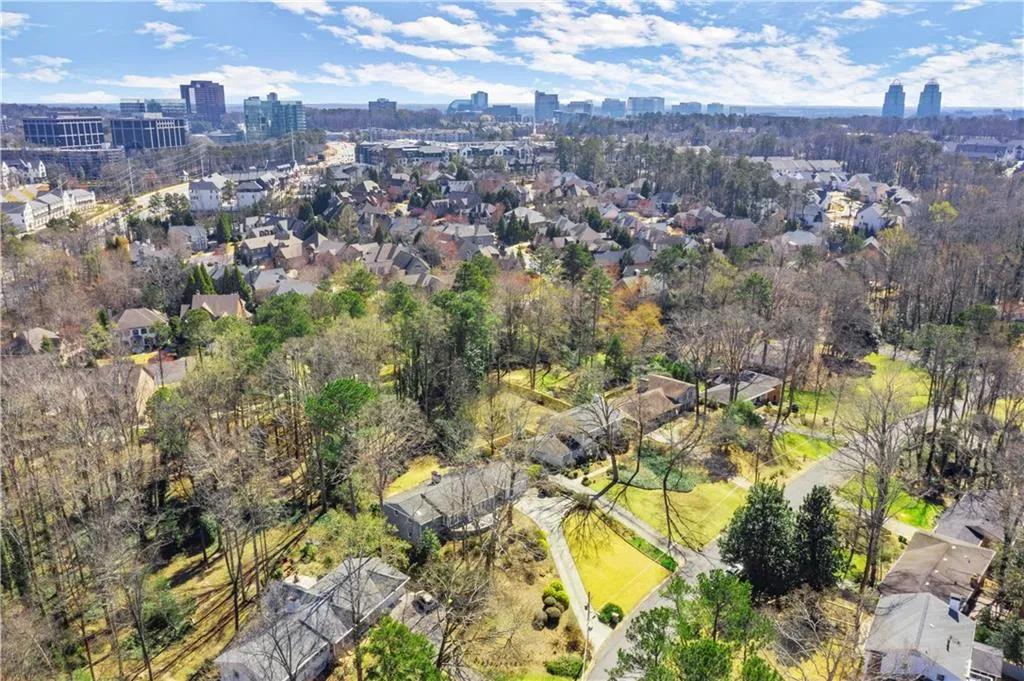 6625 Williamson Drive Ne, Atlanta, Georgia 30328, 4 Bedrooms Bedrooms, ,3 BathroomsBathrooms,Residential,Sold,6625 Williamson Drive Ne,7016822