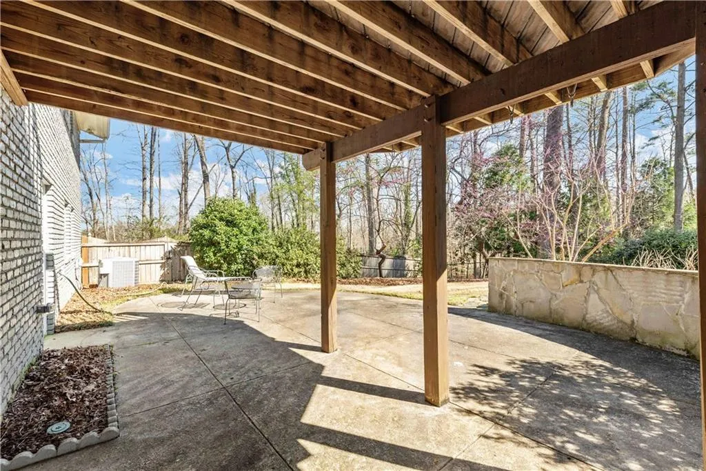 6625 Williamson Drive Ne, Atlanta, Georgia 30328, 4 Bedrooms Bedrooms, ,3 BathroomsBathrooms,Residential,Sold,6625 Williamson Drive Ne,7016822