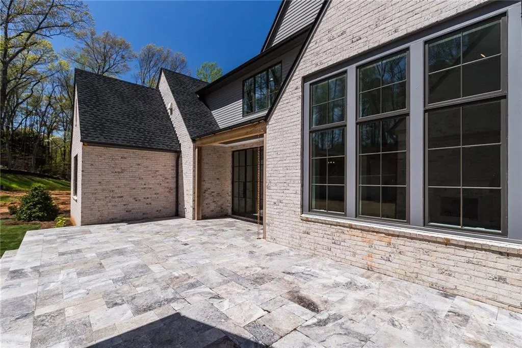 1845 Spalding Drive, Sandy Springs, Georgia 30350, 5 Bedrooms Bedrooms, ,6 BathroomsBathrooms,Residential,Sold,1845 Spalding Drive,6093410