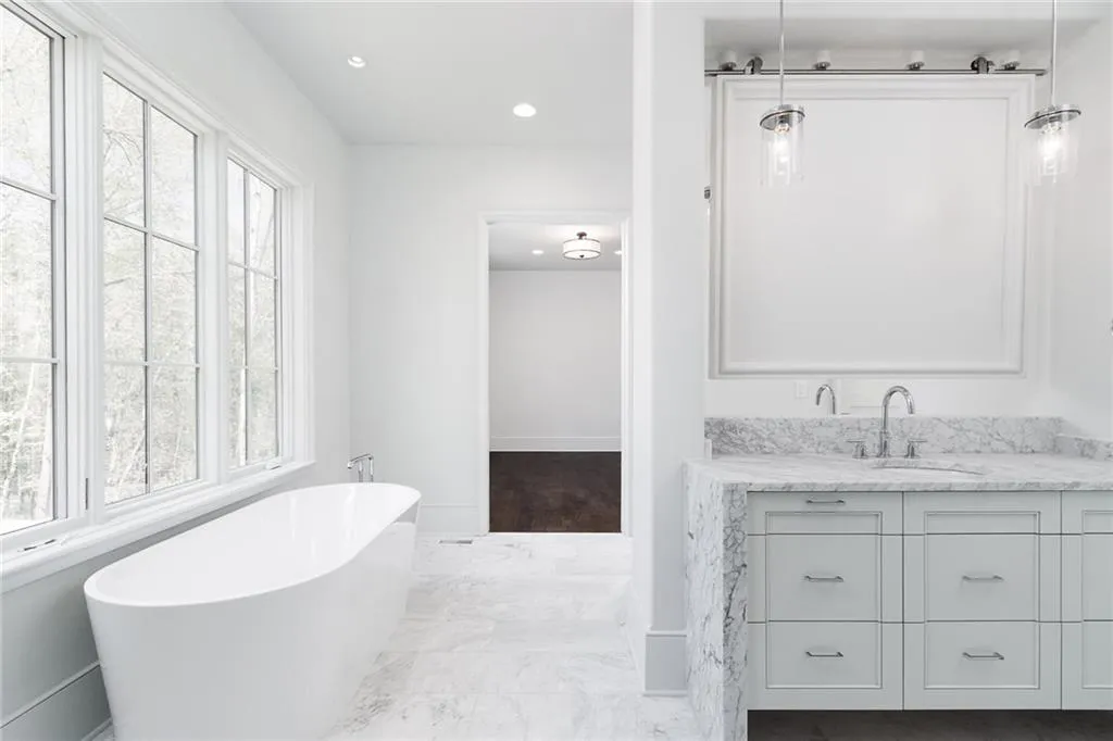 1845 Spalding Drive, Sandy Springs, Georgia 30350, 5 Bedrooms Bedrooms, ,6 BathroomsBathrooms,Residential,Sold,1845 Spalding Drive,6093410