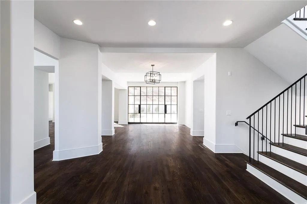 1845 Spalding Drive, Sandy Springs, Georgia 30350, 5 Bedrooms Bedrooms, ,6 BathroomsBathrooms,Residential,Sold,1845 Spalding Drive,6093410