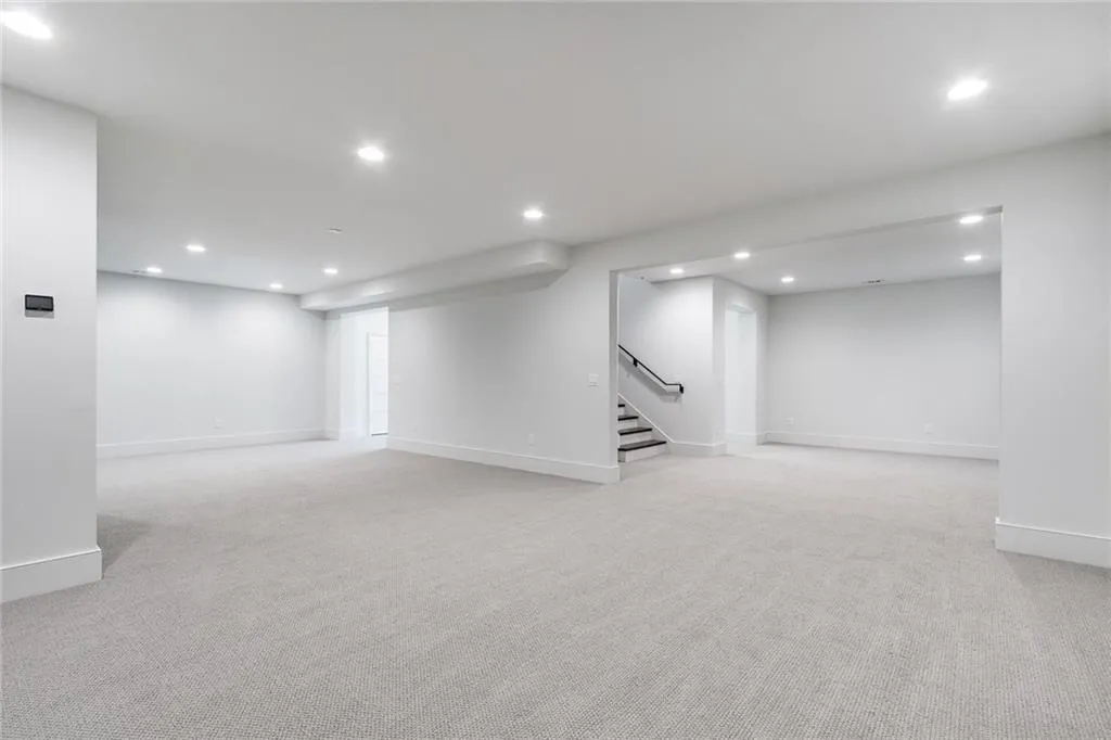1845 Spalding Drive, Sandy Springs, Georgia 30350, 5 Bedrooms Bedrooms, ,6 BathroomsBathrooms,Residential,Sold,1845 Spalding Drive,6093410