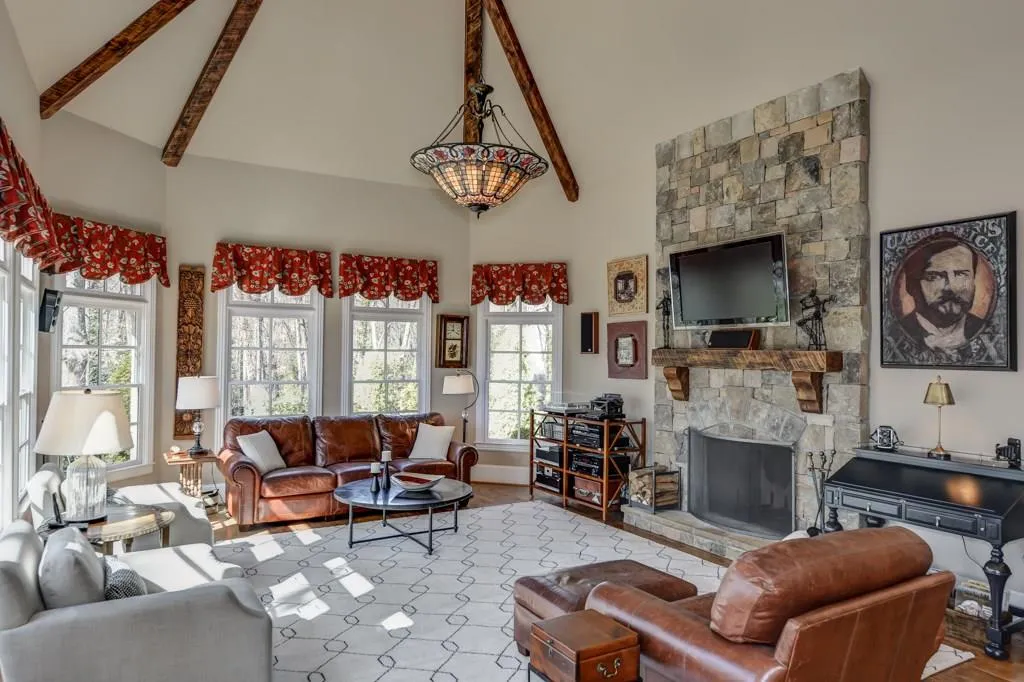 5470 Mount Vernon Parkway, Atlanta, Georgia 30327, 6 Bedrooms Bedrooms, ,6 BathroomsBathrooms,Residential,Sold,5470 Mount Vernon Parkway,5679023
