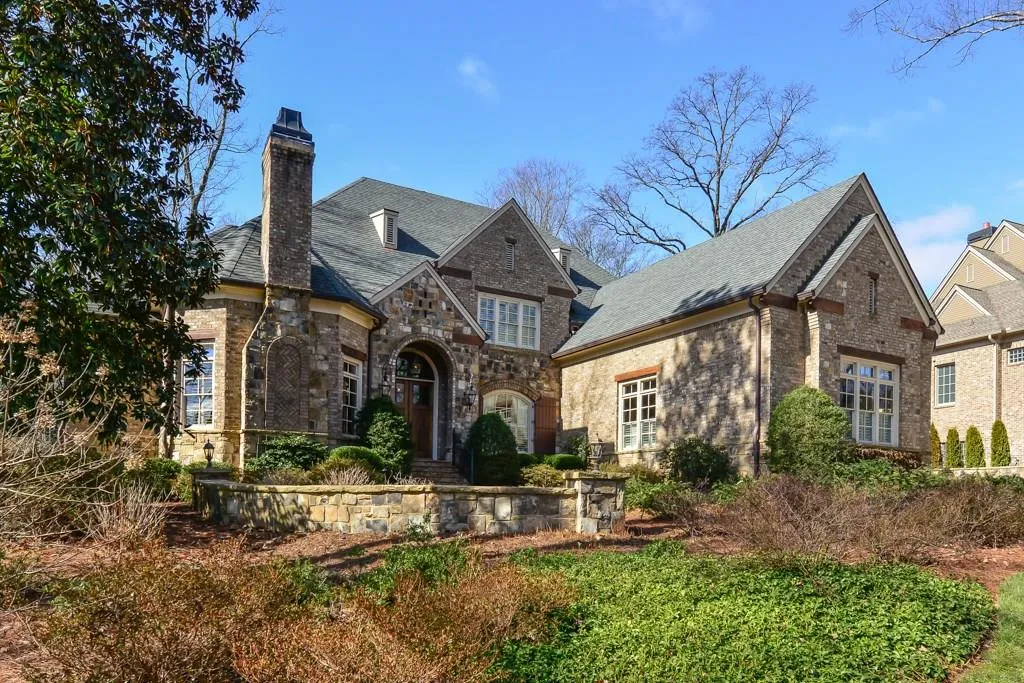 5470 Mount Vernon Parkway, Atlanta, Georgia 30327, 6 Bedrooms Bedrooms, ,6 BathroomsBathrooms,Residential,Sold,5470 Mount Vernon Parkway,5679023