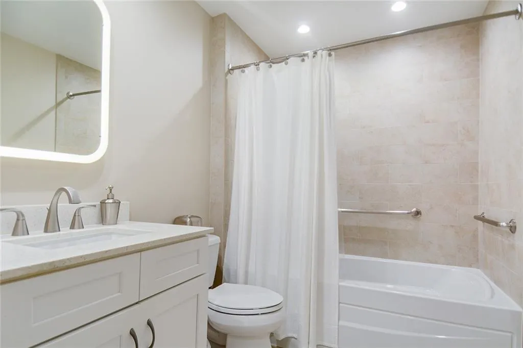 47 Willow Glen Ne, Sandy Springs, Georgia 30342, 3 Bedrooms Bedrooms, ,3 BathroomsBathrooms,Residential,Sold,47 Willow Glen Ne,6726170