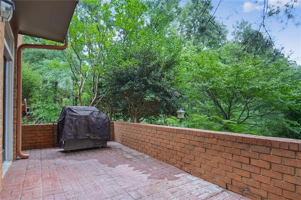 47 Willow Glen Ne, Sandy Springs, Georgia 30342, 3 Bedrooms Bedrooms, ,3 BathroomsBathrooms,Residential,Sold,47 Willow Glen Ne,6726170