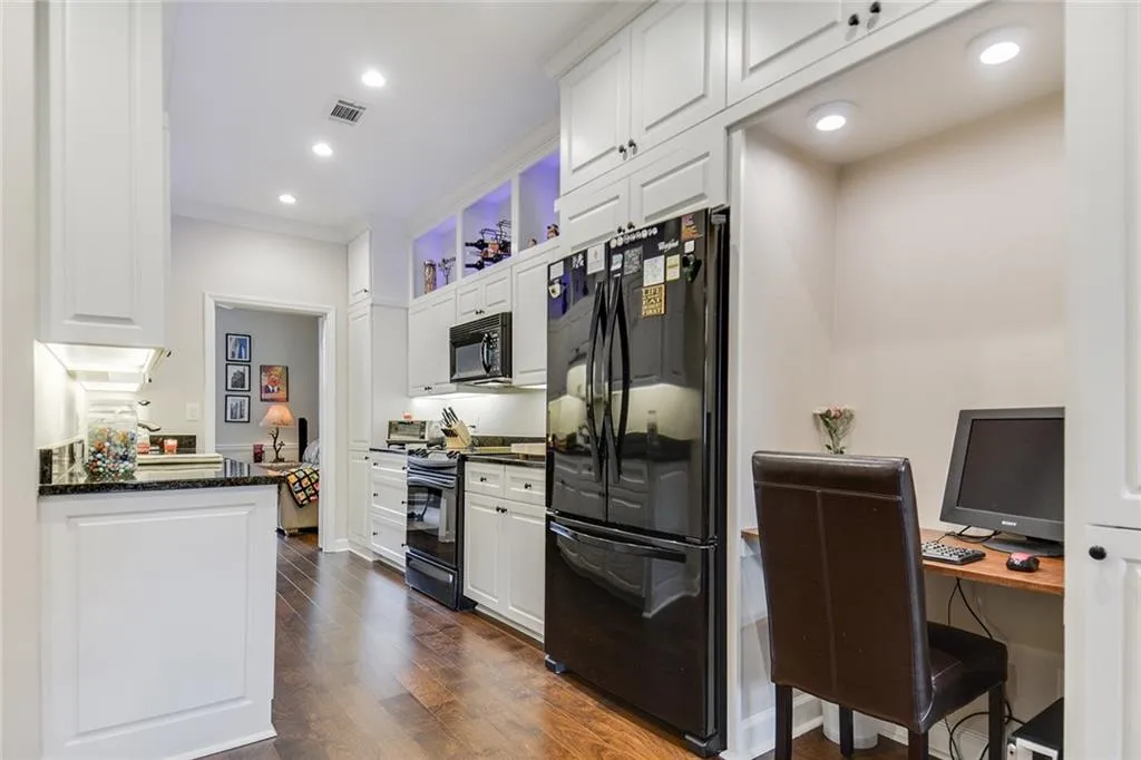 47 Willow Glen Ne, Sandy Springs, Georgia 30342, 3 Bedrooms Bedrooms, ,3 BathroomsBathrooms,Residential,Sold,47 Willow Glen Ne,6726170