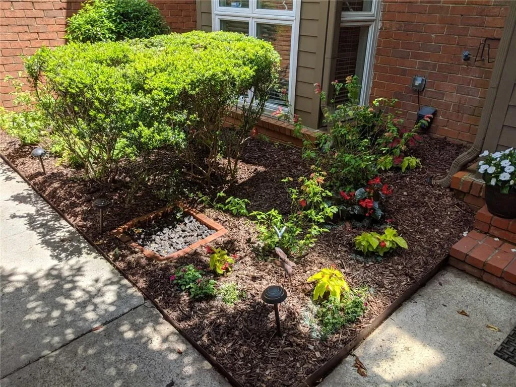 47 Willow Glen Ne, Sandy Springs, Georgia 30342, 3 Bedrooms Bedrooms, ,3 BathroomsBathrooms,Residential,Sold,47 Willow Glen Ne,6726170