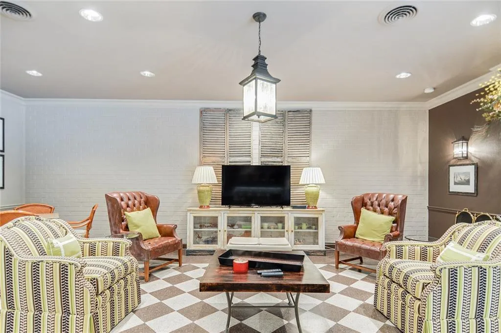 47 Willow Glen Ne, Sandy Springs, Georgia 30342, 3 Bedrooms Bedrooms, ,3 BathroomsBathrooms,Residential,Sold,47 Willow Glen Ne,6726170